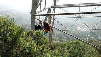 Esneklik Feline'In Seksi Açık Hava Macerası Sahne Arkasında Video