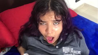 Üvey Kız Kardeşi, Son Boşalmasını Kalçalarına Yapıyor.