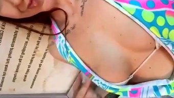 Amatör Pawg Justmik'In Striptiz Ve Büyük Popo Gösterisi