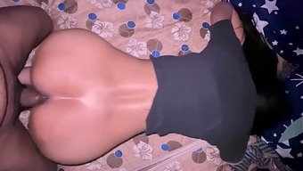 Özel Patron Ve Hizmetçi Anı, Ateşli Hint Amcık Seksine Dönüşüyor.