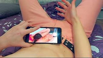 Lezbiyen Porno Izlerken Amımı Okşayıp Boşalana Kadar Kendimi Tatmin Ediyorum.