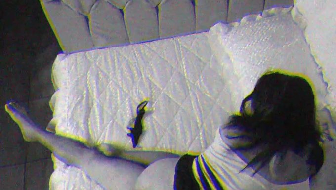 Genç (18+) Latin, Pov'Da Büyük Siyah Yarrağın Tadını Çıkarıyor